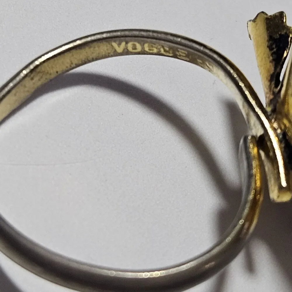 Vintage Vogue Gold Tone Metal Purple Rhinestone Flower Adjustable Cocktail Ring